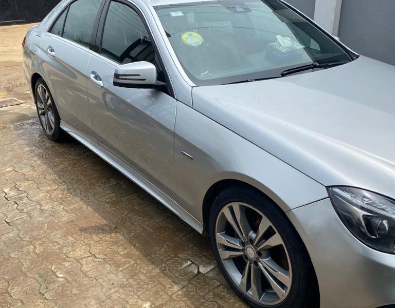 Mercedes Benz E350 - Used